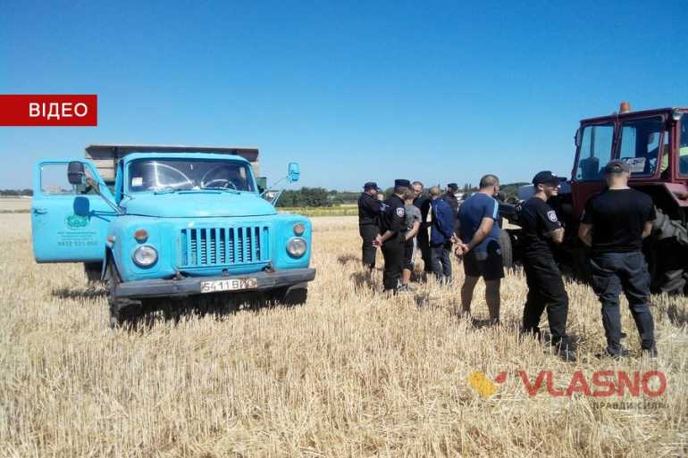 Заступника вінницького мера випровадили із майбутнього цвинтаря під вигуки &laquo;ганьба&raquo;