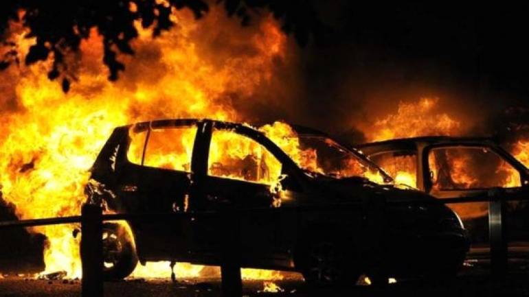 На Вінниччині загорівся легковик