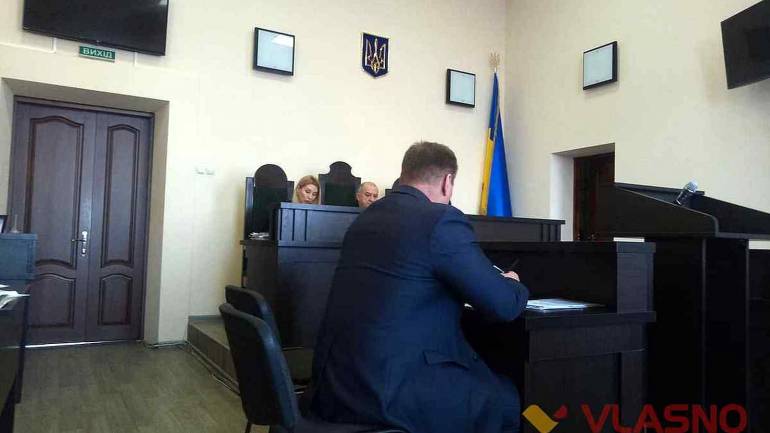 Скаргу прибічника Московського Патріархату Вінницький апеляційний суд призупинив