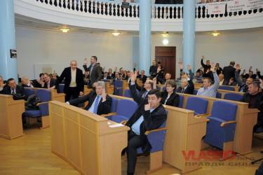 За перепризначення головних лікарів на сесії облради голосували тричі