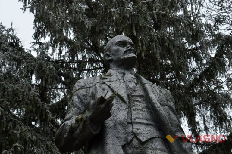 У двох селах Вінниччини люди не дають знести пам&rsquo;ятники Леніну