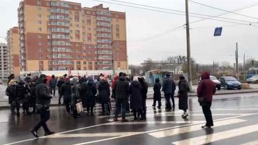 &laquo;Хочемо працювати&raquo;: у Вінниці продавці муніципального ринку перекрили дорогу