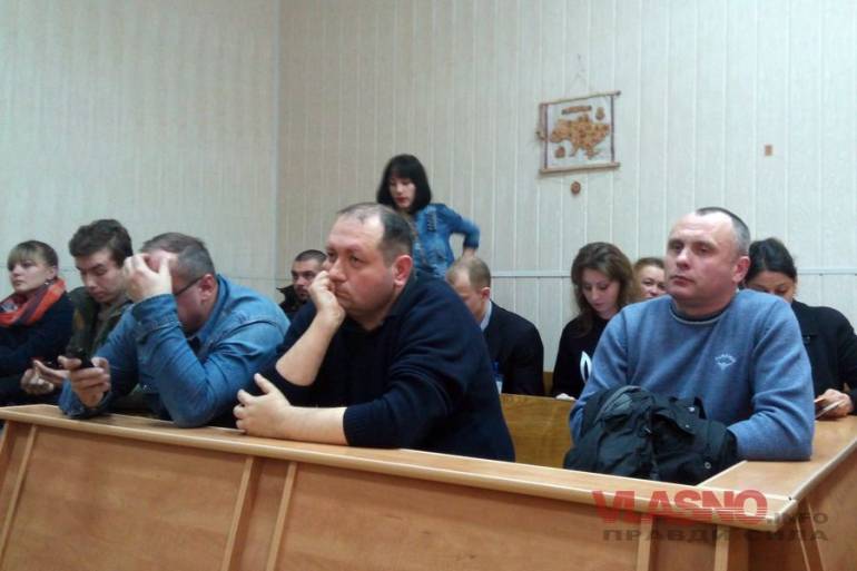 Військових-&ldquo;хабарників&rdquo; захищали п'ять адвокатів