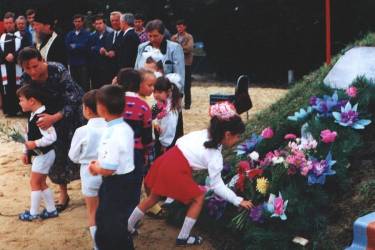 пам'ятник національного примирення та злагоди фото