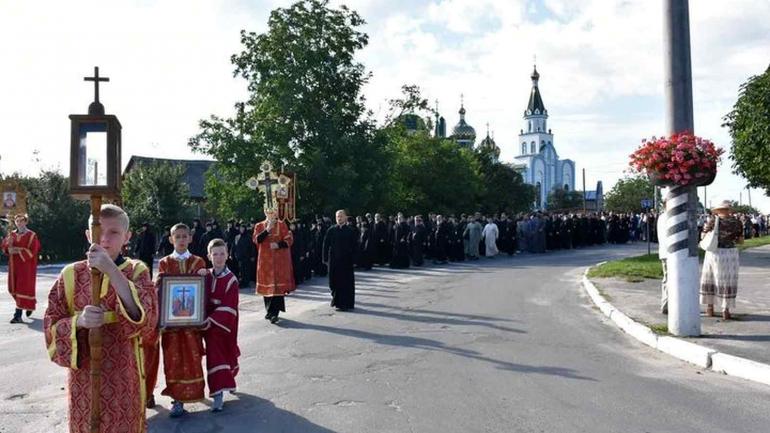 Хресну ходу до Калинівського дива скасували через епідемію COVID-19