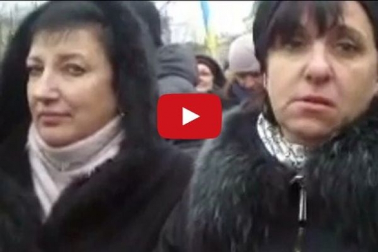ВІДЕО!!! Люди, що прийшли на мітинг підтримати вінницького губернатора Анатолія Олійника відмовлялись від коментарів
