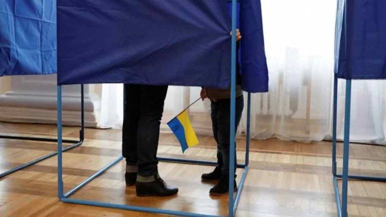 &laquo;Мені страшно, якщо люди знову прогадають&raquo;: вінничани розповіли, чому підуть на вибори