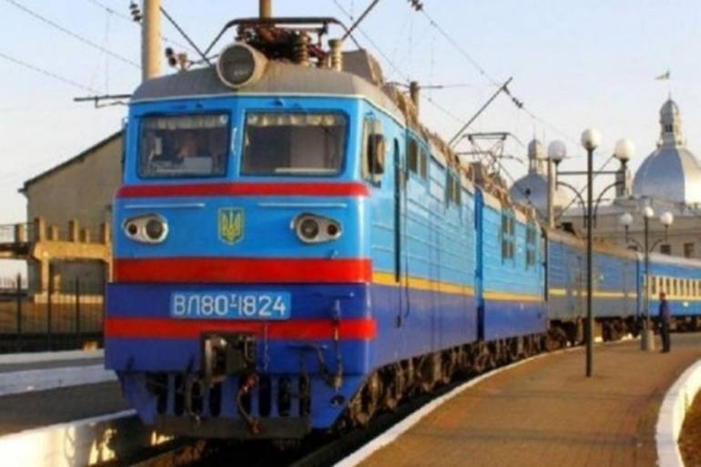 На Дніпропетровщині через крадіїв металобрухту один потяг зійшов з рейок та чотири - затрималися в русі