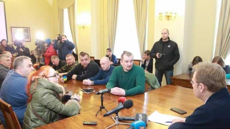 Після презентації у Львові карти України з &laquo;ЛНР&raquo; та &laquo;ДНР&raquo; Садовий іде на допит до СБУ