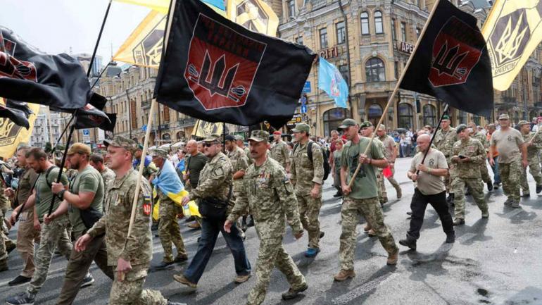 Тисячі людей вийшли на Марш захисників у Києві