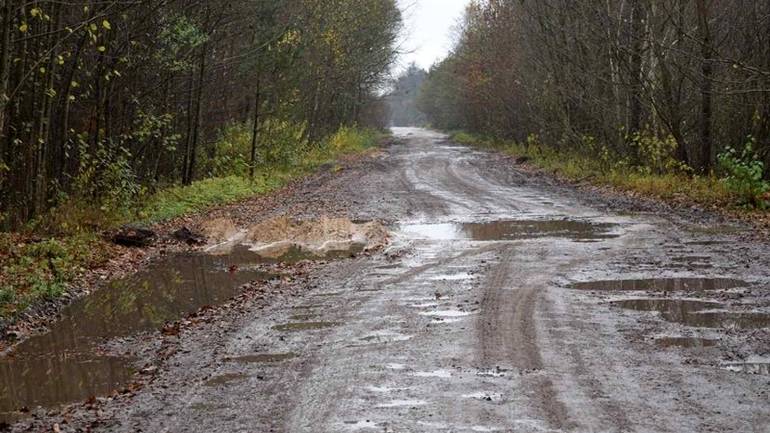 За зупинку у Вищій Кропивні дорожники просять 10 мільйонів
