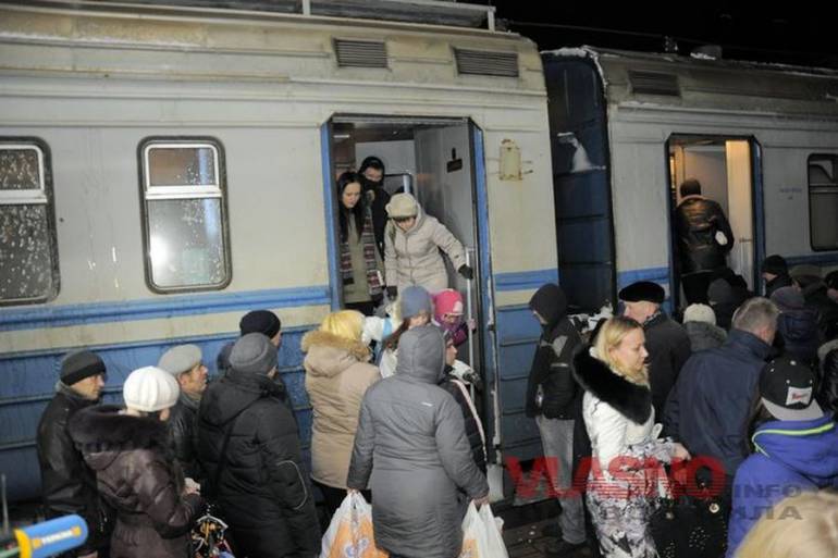 Кабмін збільшить витрати на переселенців у шість разів