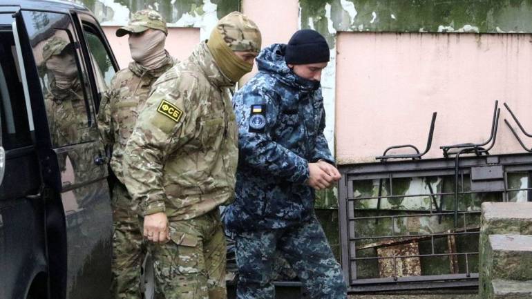 Про стан здоров&rsquo;я полонених моряків розповіли перші відвідувачі
