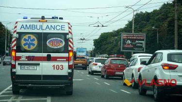 Чотири порушення за півтори години: у час пік вінничани не пропускають швидку (ФОТО)