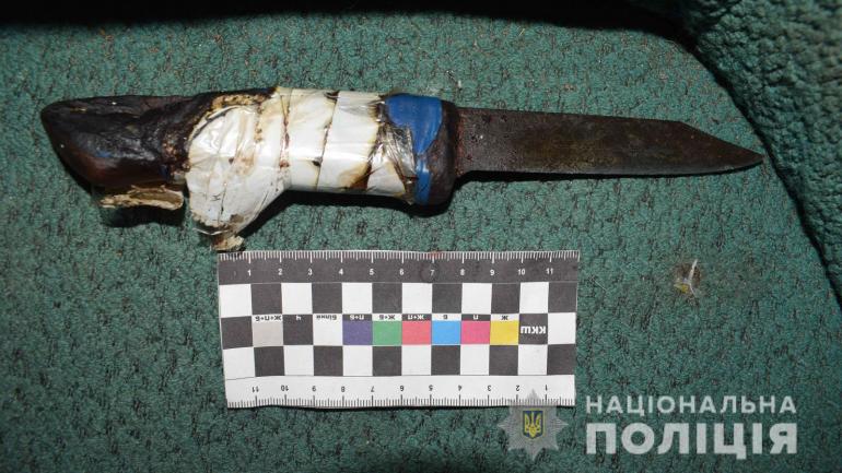 Ножем у живіт: гайсинчанка смертельно поранила чоловіка