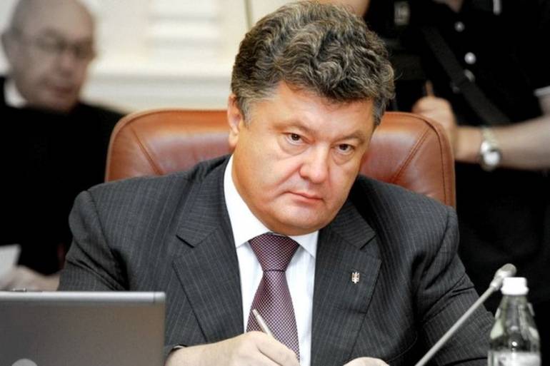 Порошенко затвердив рішення РНБО про направлення мироворців в Україну