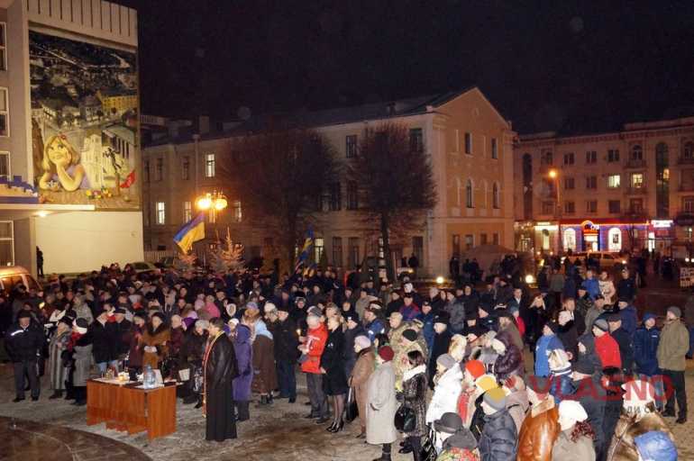 Вінницьким майданівцям не облаштували сцену через брак коштів (ФОТО)