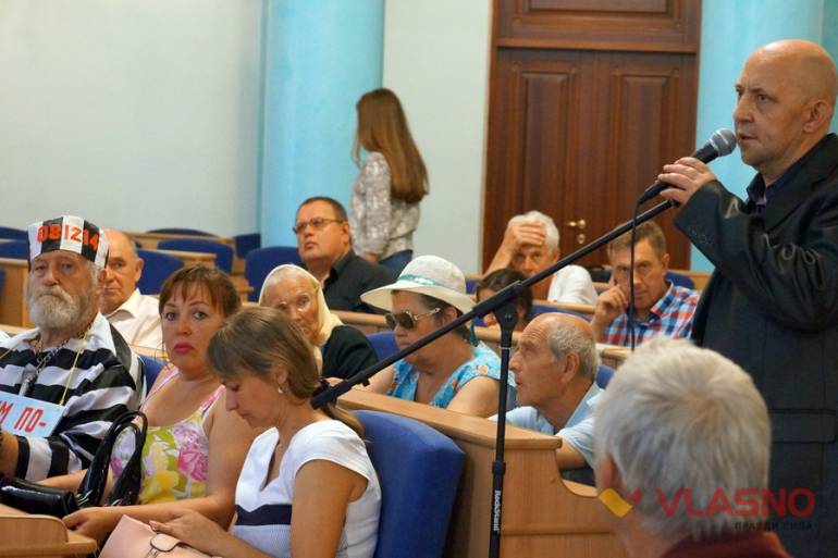 нарада у Вінницькій облраді з приводу подій 6 грудня фото 