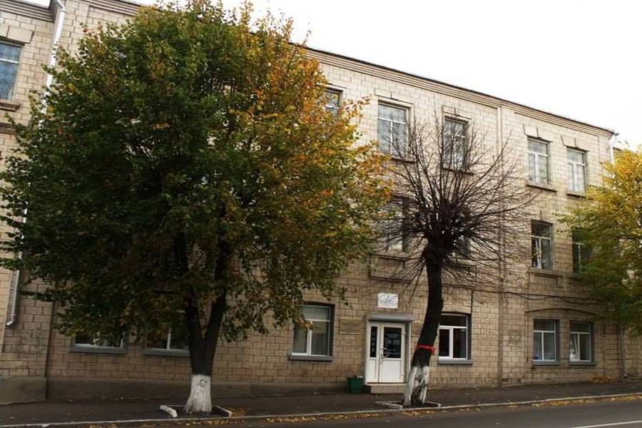 Головного лікаря Вінницького шкірвендиспансеру звільнили правомірно 