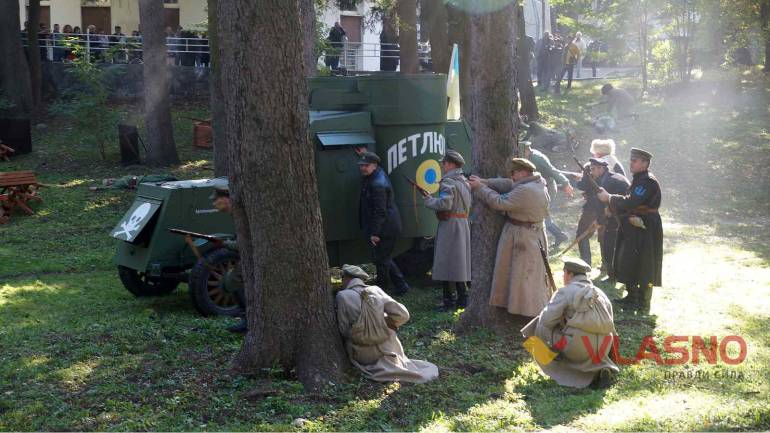 Денікінці, махновці та армія УНР: у Вінниці пройшла реконструкція бою 99 річної давнини (ФОТО)