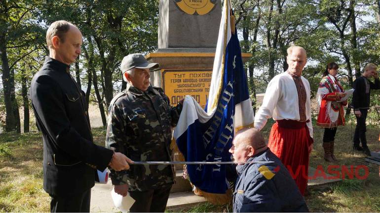 Директорів шкіл в районі на Вінниччині посвятили в козаки (ФОТО)