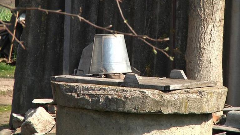 На двох вулицях у криницях немає води: орендар на Вінниччині ніяк не відремонтує дамбу