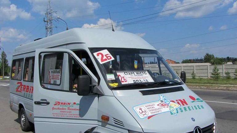 На 26 пасажирських маршрутах у Вінниці тимчасово працюватимуть 134 приватних перевізники