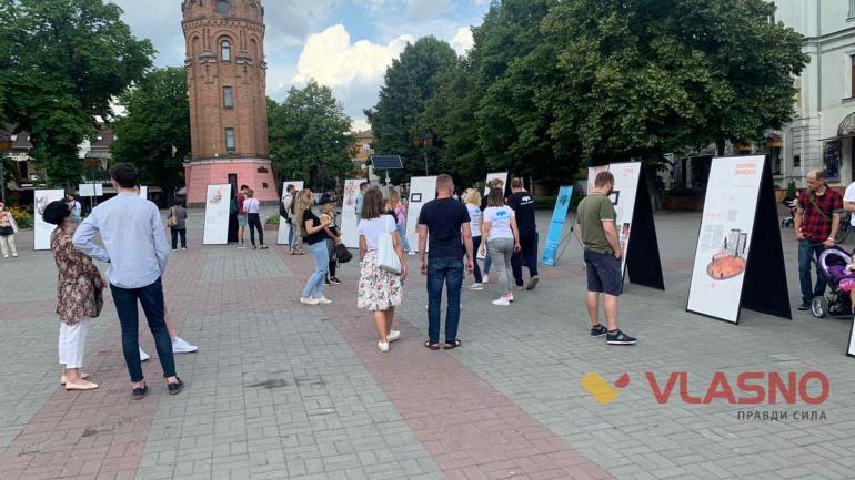 У Вінниці показали 14 зламів життя переселенців