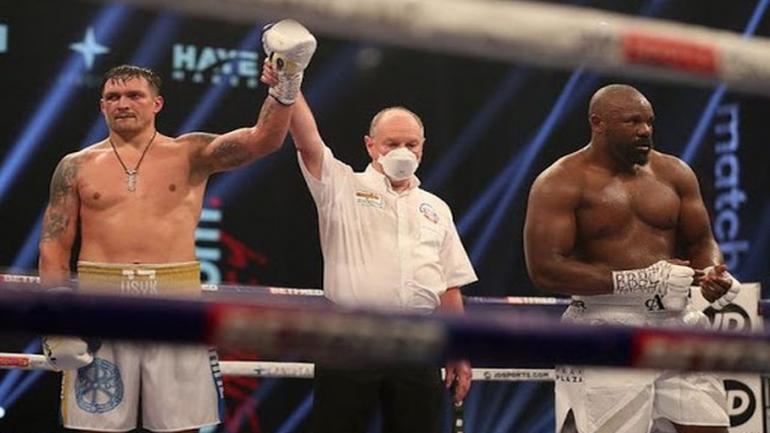 Усик переміг британця Чісору