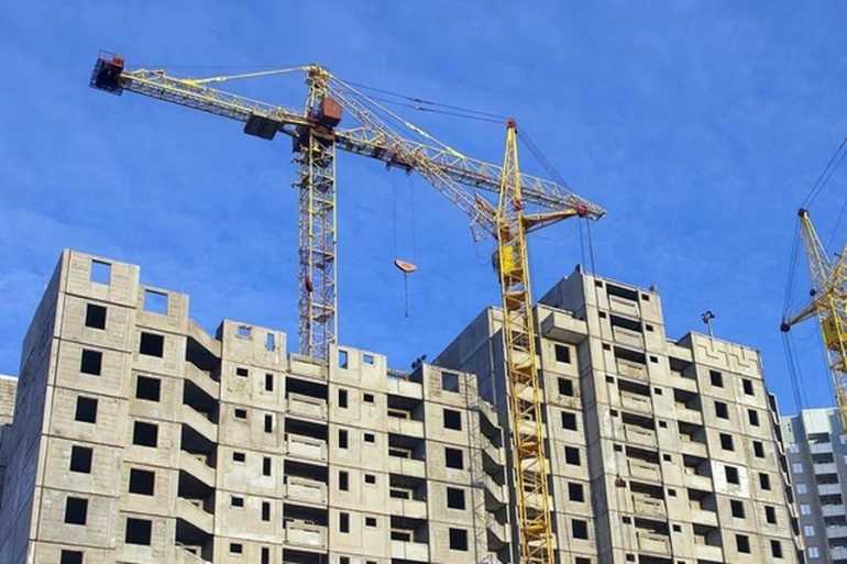 У Вінниці чоловік пролетів чотири поверхи та розбився на смерть 