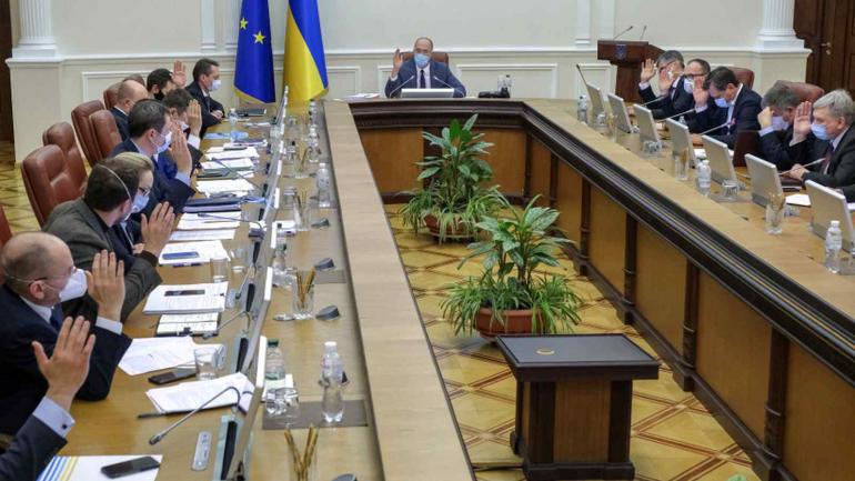 Кабмін погодив звільнення трьох голів РДА на Вінниччині