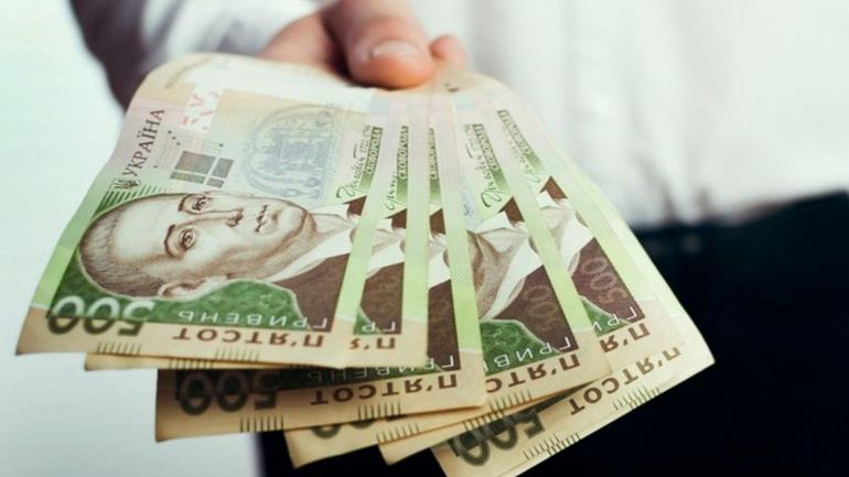 Виплати ФОПам: по вісім тисяч гривень отримуватимуть від завтра
