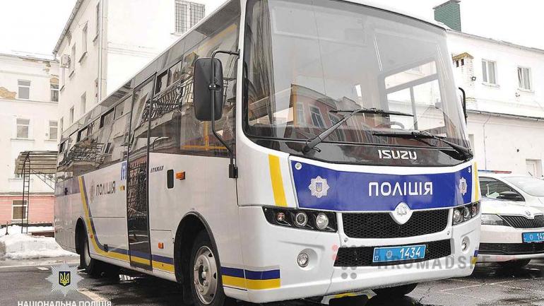 Вінницька обласна рада виділяє два мільйони на автобуси для поліції