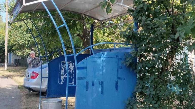 У Жмеринці на зупинці знайшли повішаним 27-річного чоловіка