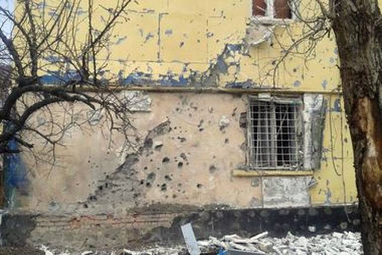У Станиці Луганській діти змушені вчитися в офісі Партії регіонів