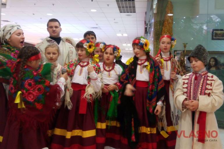 Вінничани &laquo;водили козу&raquo; в торгівельному центрі
