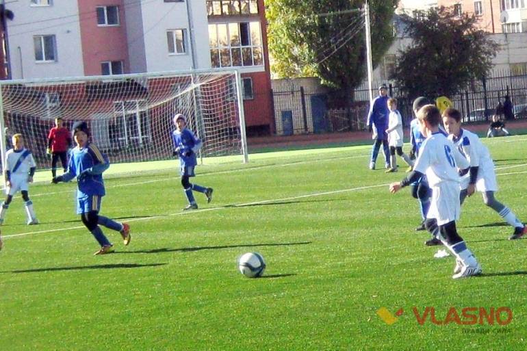 турнір з футболу серед юнаків пам'яті Олексія Сівака фото