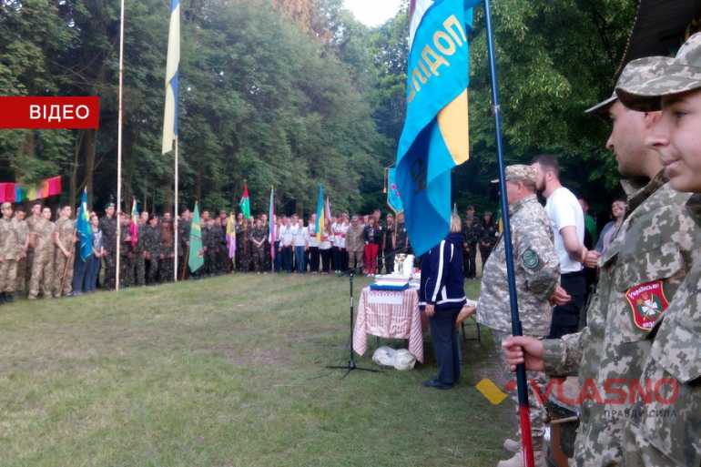 25 роїв &laquo;Джури&raquo; випробовували себе на аеродромі в Сутисках (ФОТО, ВІДЕО)