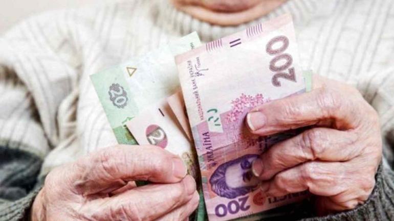 У Вінниці шахрай обібрав трьох пенсіонерок на 335 тисяч гривень
