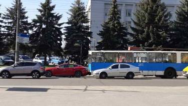 Через жахливу ДТП у Вінниці транспорт їздить з перебоями