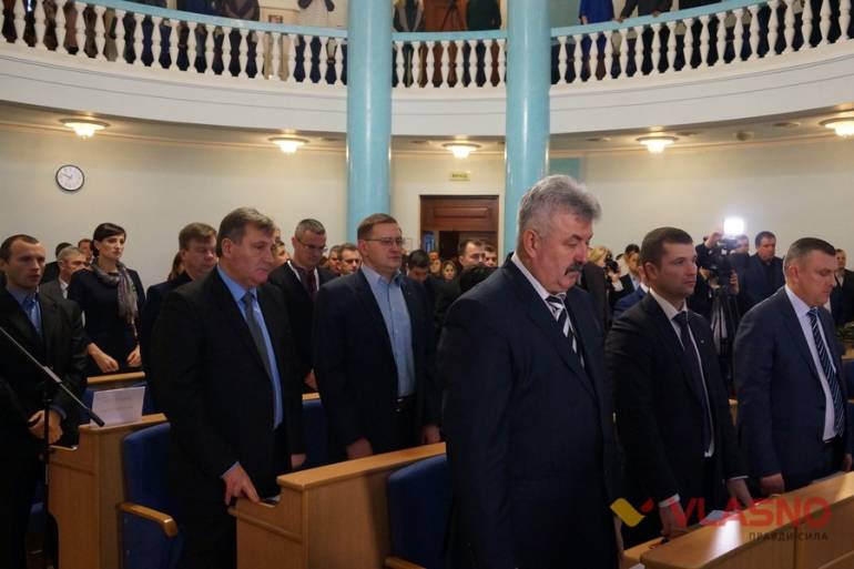 хвилина мовчання - сесія Вінницької облради фото