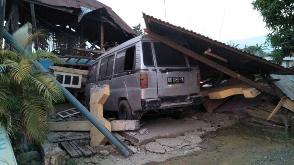 В Індонезії великі проблеми з подоланням наслідків землетрусу та цунамі