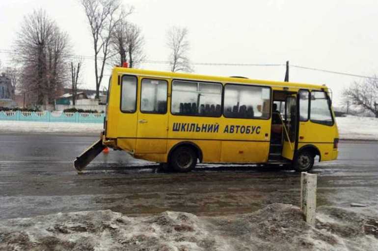 ДТП - шкільний автобус фото
