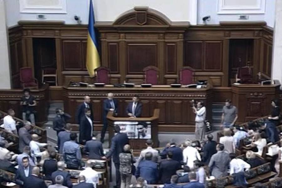Верховна Рада України фото