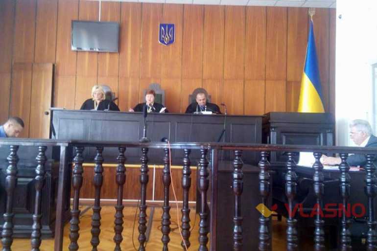 суд у справі депутата Володимира Криська фото