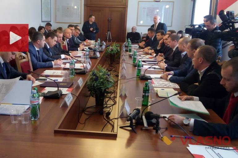 презентація обєднання Депутатський контроль у Вінниці фото