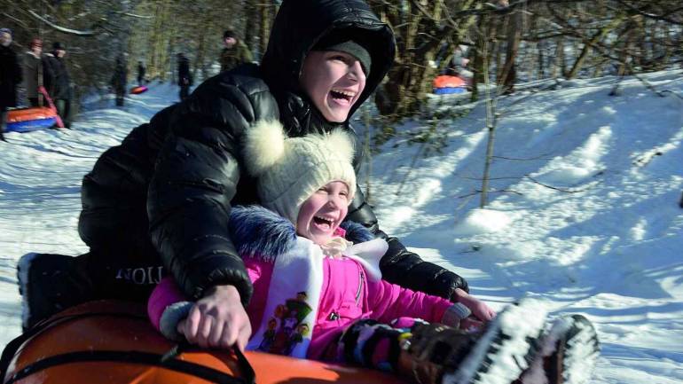 У селі на Вінниччині відкрили трасу для тюбінга