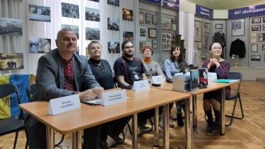 АТОвці та волонтери фото