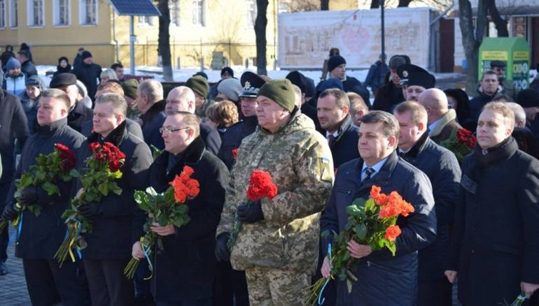 У Вінниці керівники області і міста вшанували пам&rsquo;ять Героїв Небесної Сотні