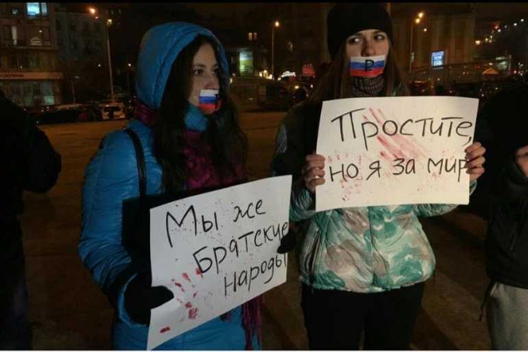 Київські активісти виступають проти артистів, які їздять з концертами до Росії